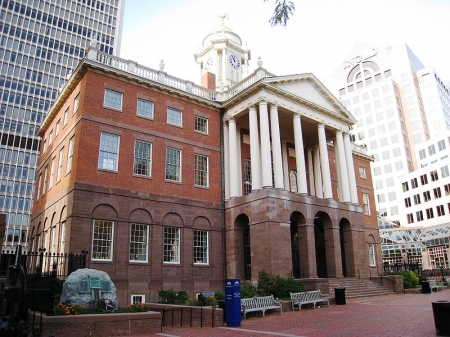 800px-Old_State_House_Hartford_CT_-_front_facade